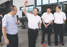 东莞市委书记徐建华勉励cosonic：：：坚持好的势头乘势而上